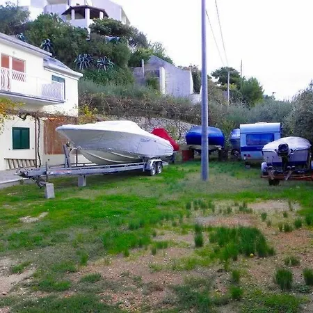 Apartman In With Air Conditioning, Wi-fi, Washing Machine