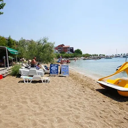 In With Air Conditioning, Wi-fi, Washing Machine Apartman *