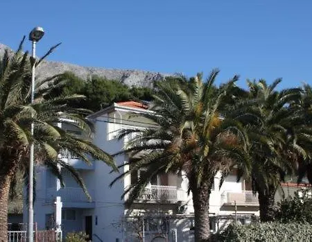 In With Air Conditioning, Wi-fi, Washing Machine * Duće