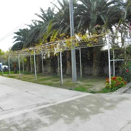 In With Air Conditioning, Wi-fi, Washing Machine * Duće