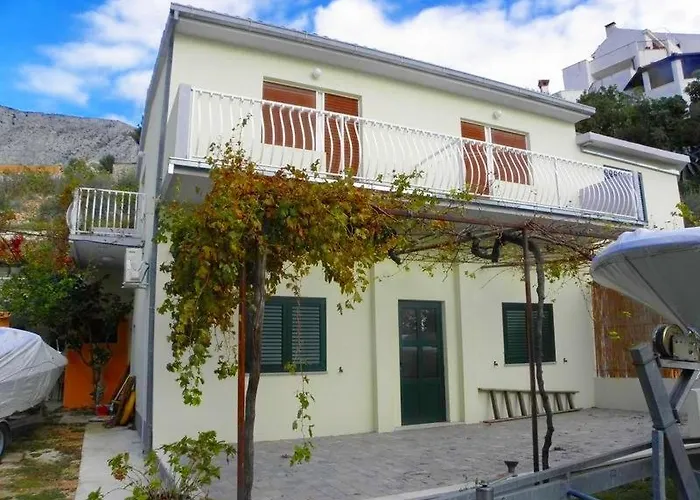 Appartement In With Air Conditioning, Wi-fi, Washing Machine