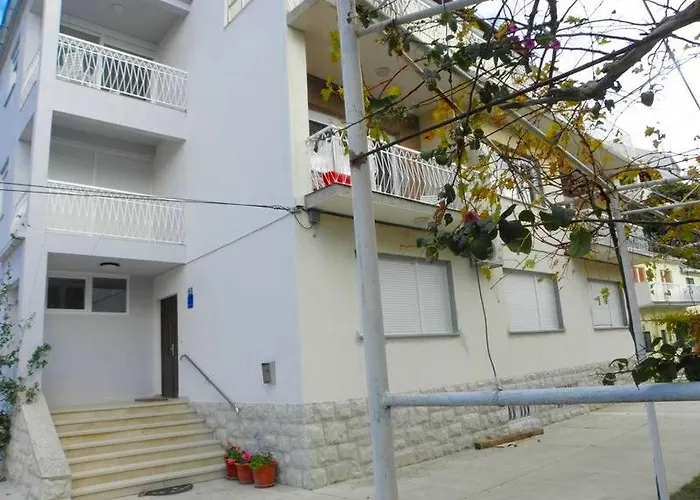 In With Air Conditioning, Wi-fi, Washing Machine Duće