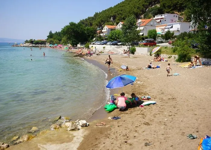 In With Air Conditioning, Wi-fi, Washing Machine Duće